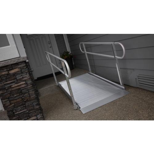 EZ-ACCESS GATEWAY 3G Solid Surface Portable 8-FT Ramp w/ Handrails